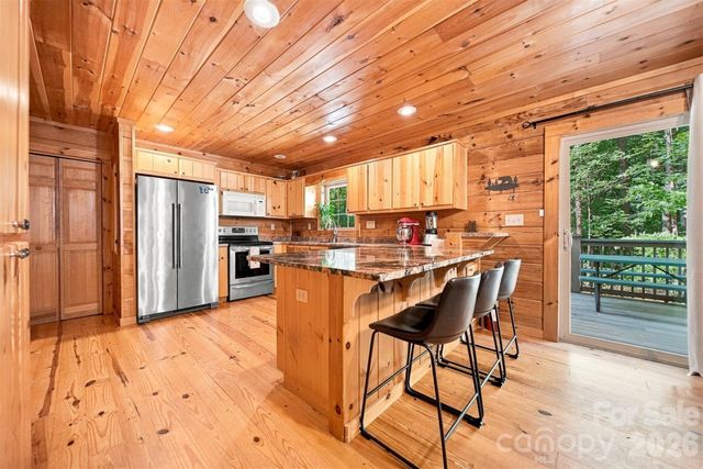 963 Double Eagle Drive, Nebo, NC 28761