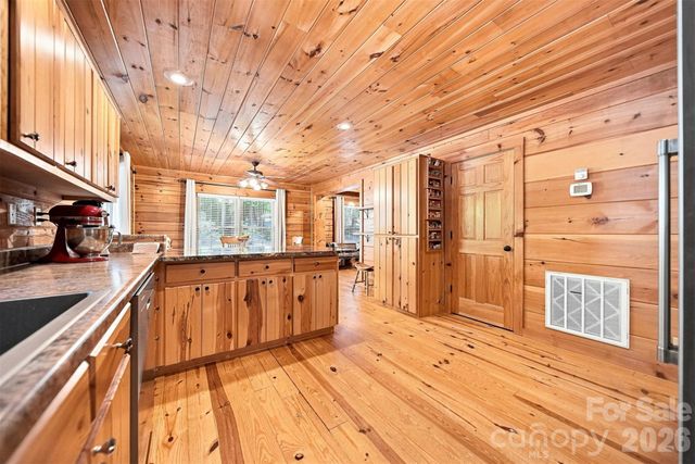 963 Double Eagle Drive, Nebo, NC 28761
