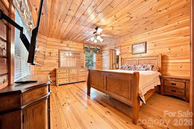 963 Double Eagle Drive, Nebo, NC 28761