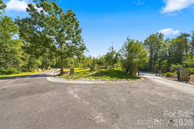 963 Double Eagle Drive, Nebo, NC 28761