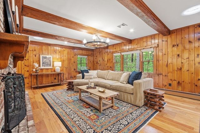 6 North St, Acton, MA 01720
