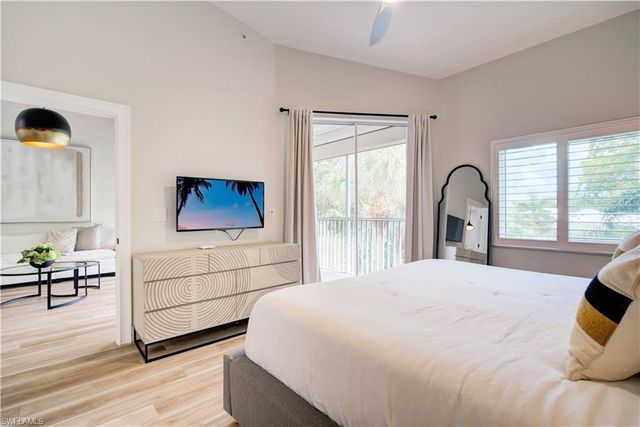 7741 Pebble Creek CIR 302, Naples, FL 34108