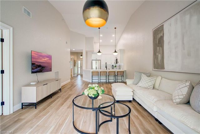 7741 Pebble Creek CIR 302, Naples, FL 34108