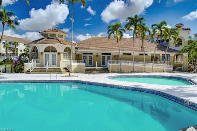 7741 Pebble Creek CIR 302, Naples, FL 34108