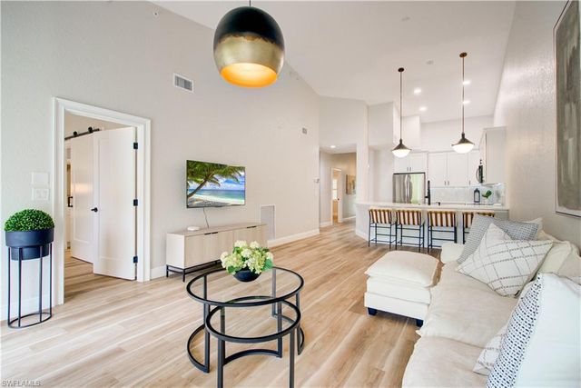 7741 Pebble Creek CIR 302, Naples, FL 34108