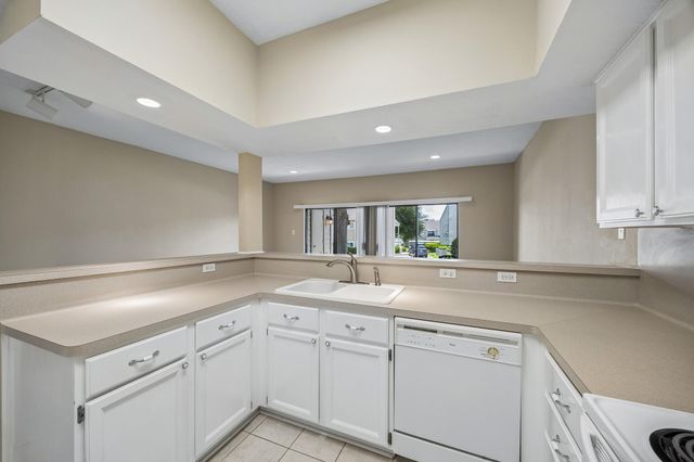 129 April Point Drive S, Montgomery, TX 77356