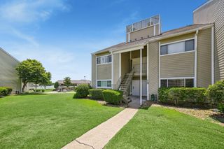 129 April Point Drive S, Montgomery, TX 77356