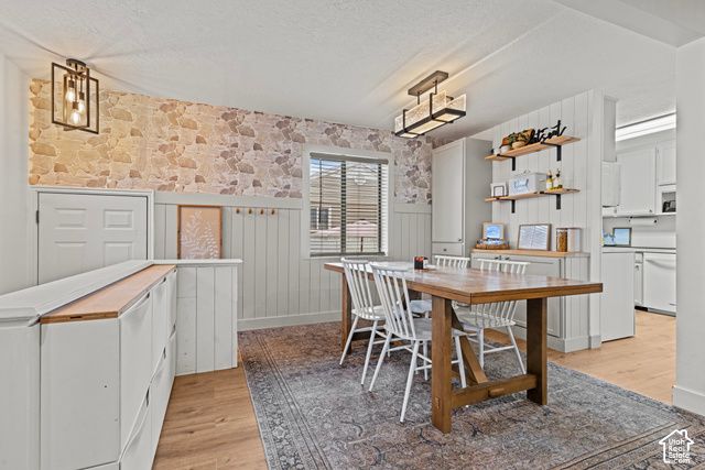 4766 S 200 W, Washington Terrace, UT 84405