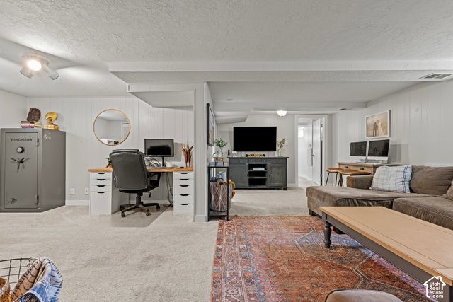 4766 S 200 W, Washington Terrace, UT 84405