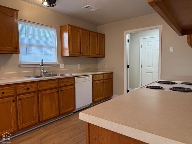 326 E Robinson Street, Bay, AR 72411