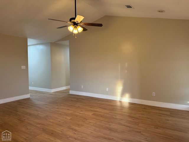 326 E Robinson Street, Bay, AR 72411