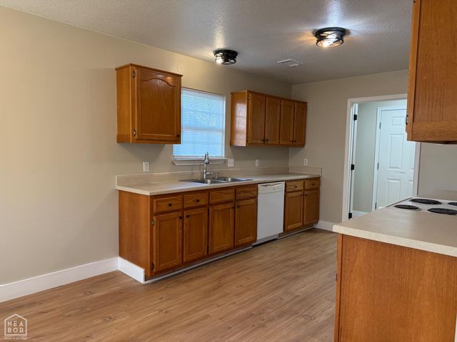 326 E Robinson Street, Bay, AR 72411