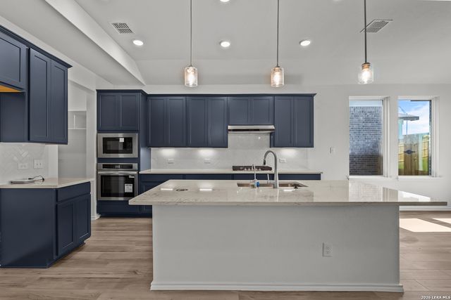 6915 Comanche Cave, San Antonio, TX 78233