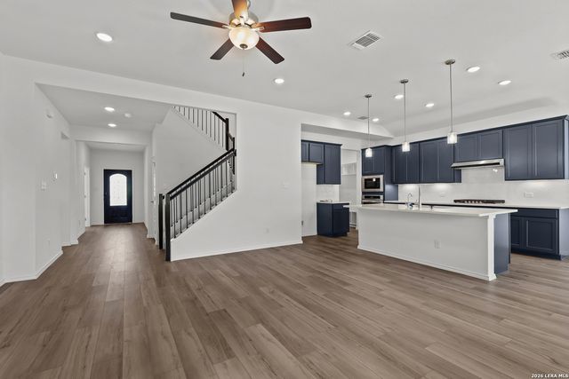 6915 Comanche Cave, San Antonio, TX 78233