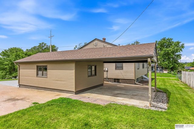 6424 Fowler Avenue, Omaha, NE 68104