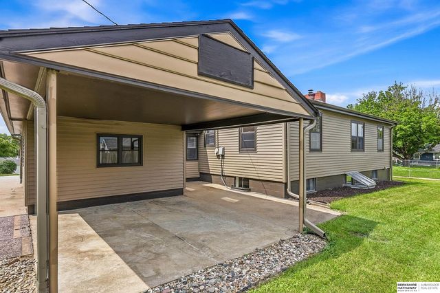 6424 Fowler Avenue, Omaha, NE 68104