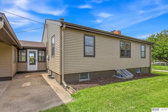 6424 Fowler Avenue, Omaha, NE 68104