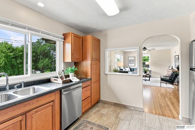 6424 Fowler Avenue, Omaha, NE 68104