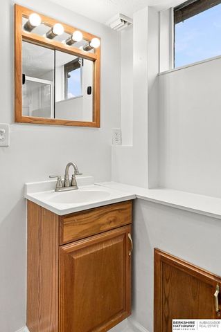 6424 Fowler Avenue, Omaha, NE 68104