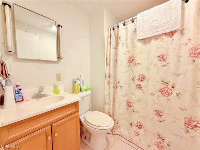 805 4th Street, Belpre, OH 45714