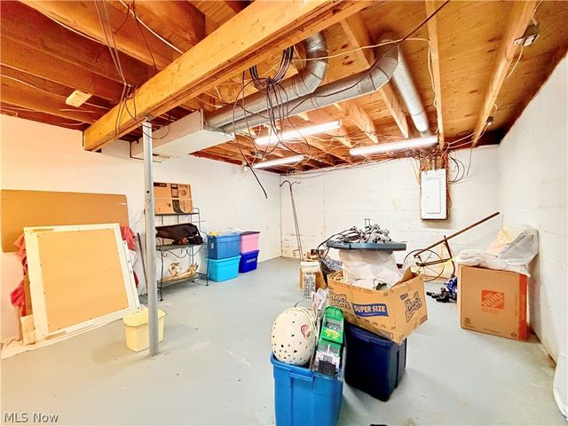 805 4th Street, Belpre, OH 45714