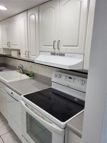 3401 N Country Club Drive 211, Aventura, FL 33180