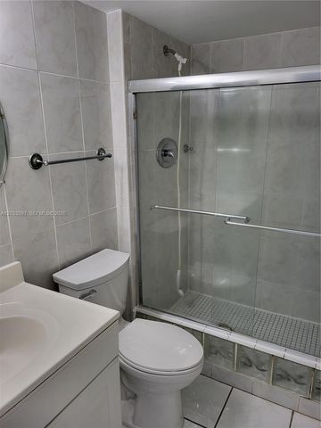 3401 N Country Club Drive 211, Aventura, FL 33180