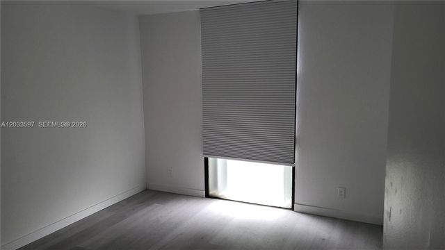 3401 N Country Club Drive 211, Aventura, FL 33180