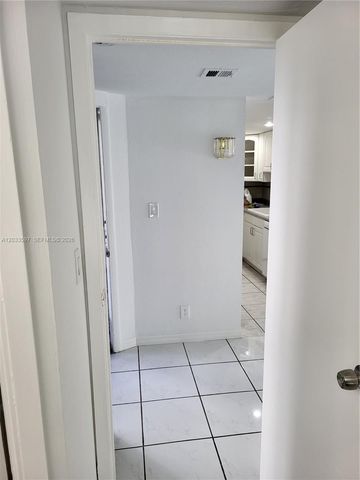 3401 N Country Club Drive 211, Aventura, FL 33180