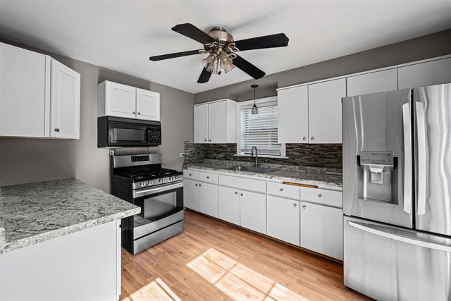 4953 N Meade Avenue, Chicago, IL 60630