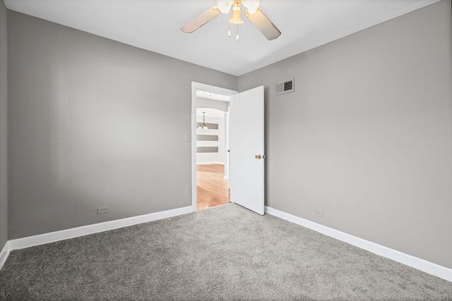 4953 N Meade Avenue, Chicago, IL 60630
