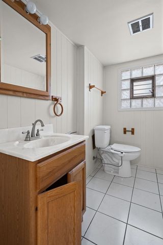 4953 N Meade Avenue, Chicago, IL 60630