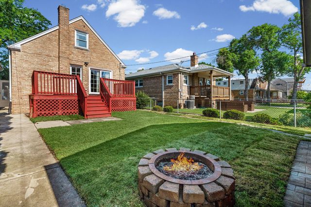 4953 N Meade Avenue, Chicago, IL 60630