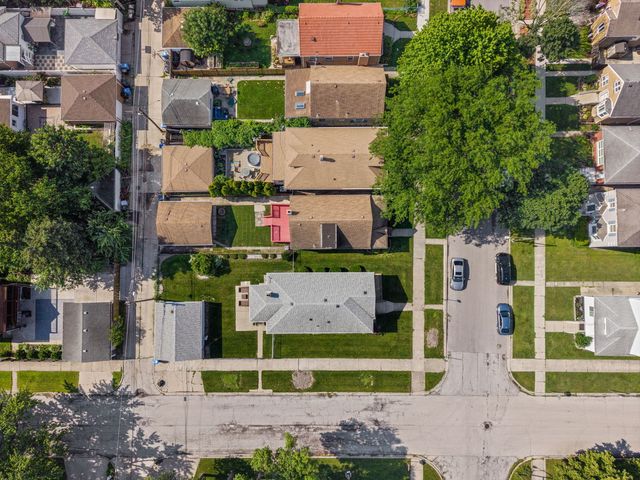 4953 N Meade Avenue, Chicago, IL 60630