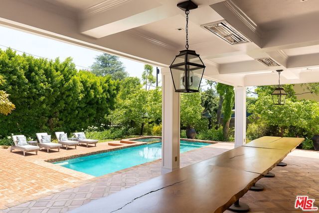908 N Rexford Drive, Beverly Hills, CA 90210
