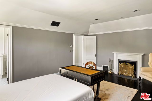 908 N Rexford Drive, Beverly Hills, CA 90210
