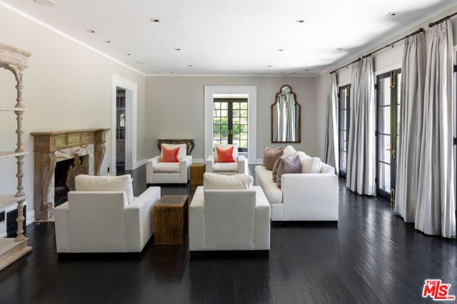 908 N Rexford Drive, Beverly Hills, CA 90210