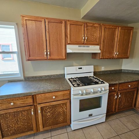 4123 KENNETT Avenue, Rockford, IL 61101