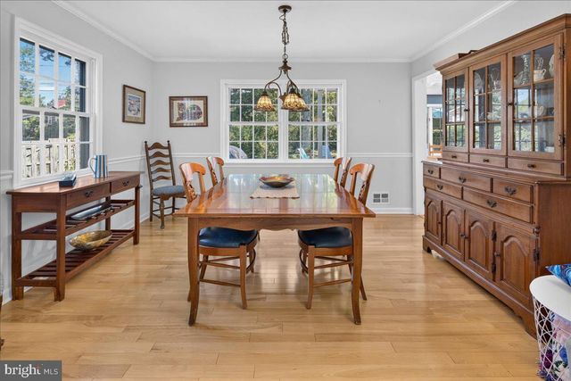 8 TURNER CT, Princeton, NJ 08540