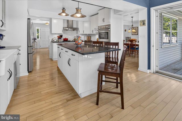 8 TURNER CT, Princeton, NJ 08540