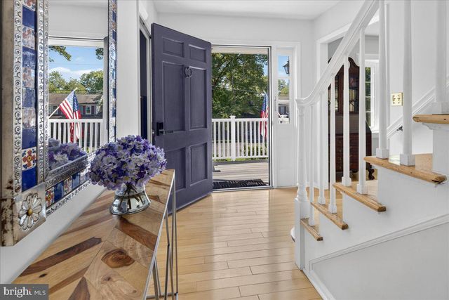8 TURNER CT, Princeton, NJ 08540