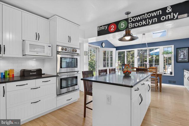 8 TURNER CT, Princeton, NJ 08540