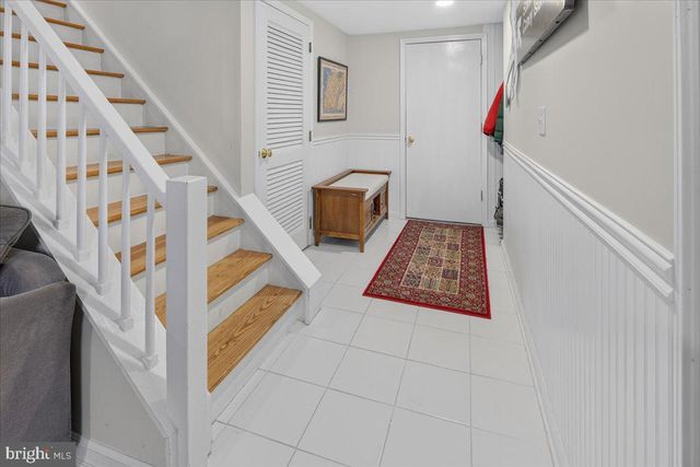 8 TURNER CT, Princeton, NJ 08540