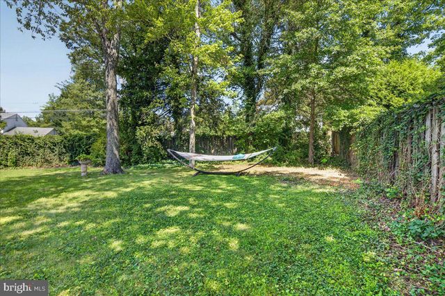 8 TURNER CT, Princeton, NJ 08540
