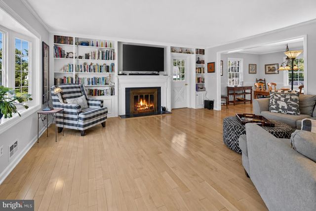 8 TURNER CT, Princeton, NJ 08540