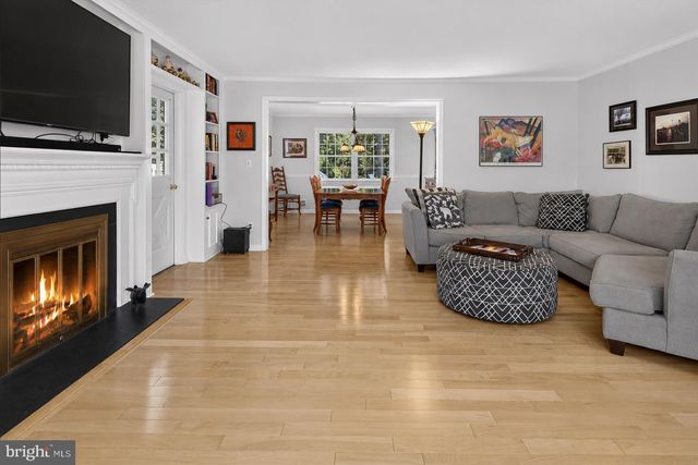 8 TURNER CT, Princeton, NJ 08540