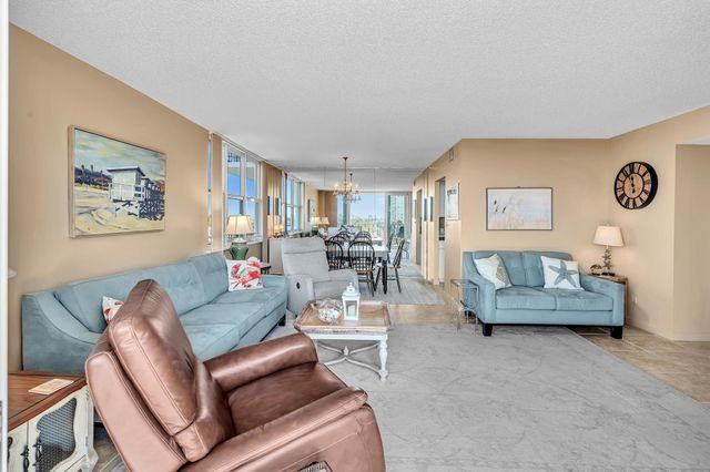 3233 NE 32nd Avenue 703, Fort Lauderdale, FL 33308