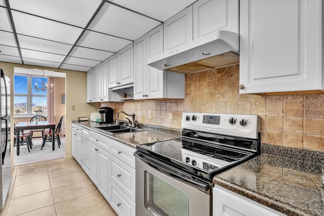 3233 NE 32nd Avenue 703, Fort Lauderdale, FL 33308