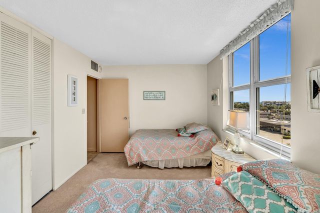 3233 NE 32nd Avenue 703, Fort Lauderdale, FL 33308