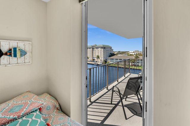 3233 NE 32nd Avenue 703, Fort Lauderdale, FL 33308